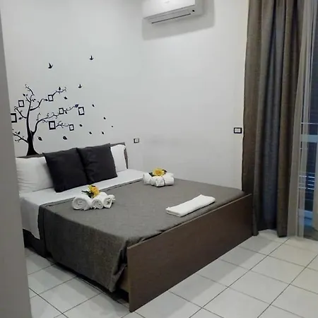 Sweet Night Guest house 2*