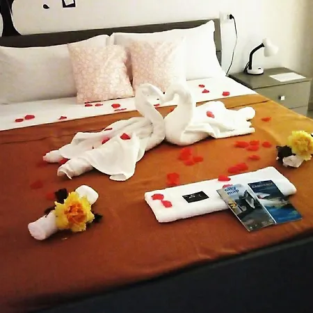 Sweet Night 4*